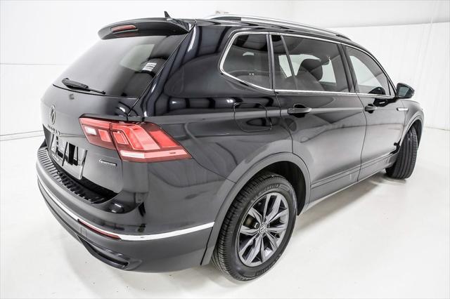 Photo of 2022 Deep Black Pearl Volkswagen Tiguan