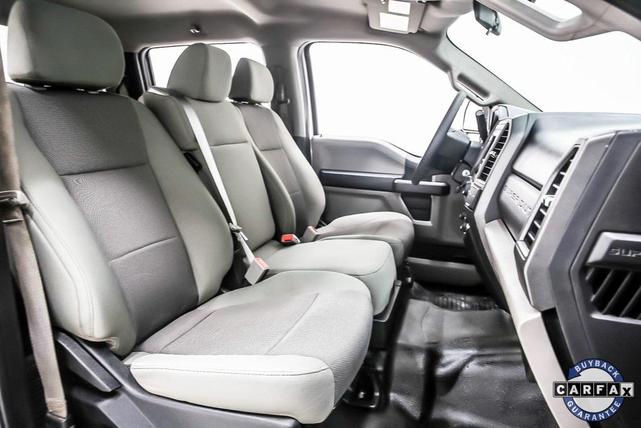 Photo of 2019 Oxford White Ford F-350