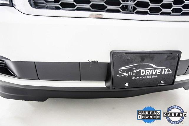 Photo of 2019 Summit White Chevrolet Tahoe