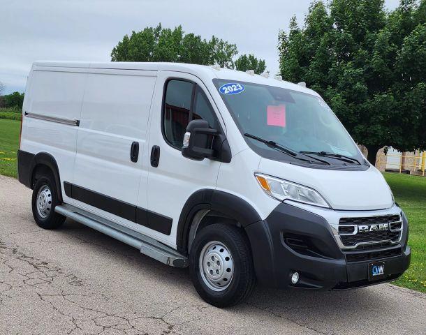 Photo of 2023 White RAM ProMaster 2500