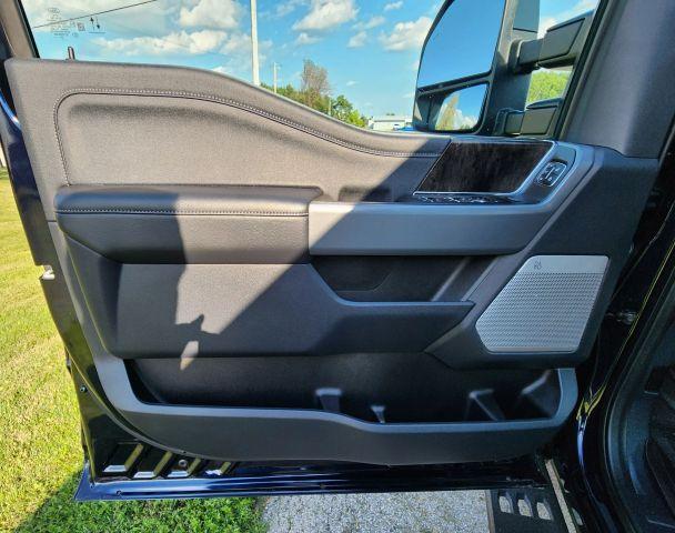 Photo of 2024 Blue Ford F-250