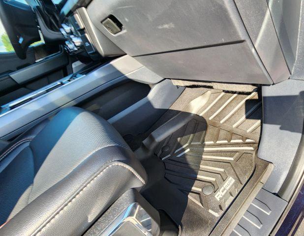 Photo of 2024 Blue Ford F-250