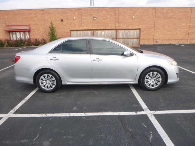 Photo of 2012 Classic Silver Metallic Toyota Camry