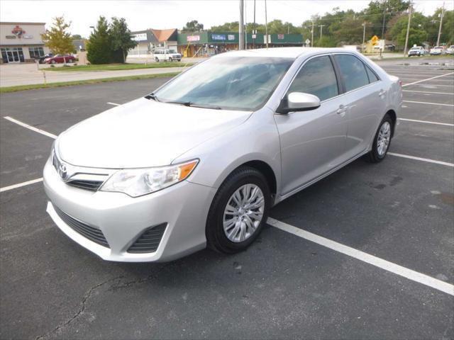 Photo of 2012 Classic Silver Metallic Toyota Camry