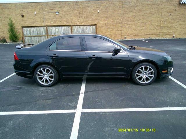 Photo of 2012 Black Ford Fusion