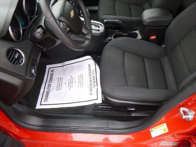Photo of 2015 Black Granite Metallic Chevrolet Cruze