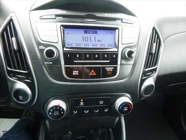 Photo of 2012 Cotton White Hyundai TUCSON