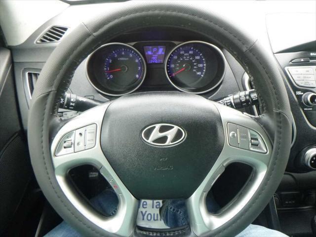Photo of 2012 Cotton White Hyundai TUCSON