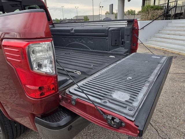 Photo of 2016 Cayenne Red Nissan Titan XD