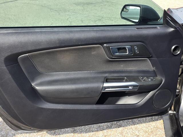 Photo of 2018 Magnetic Metallic Ford Mustang