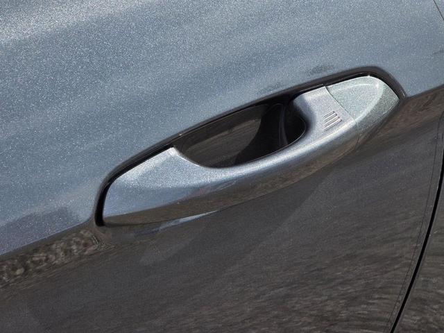 Photo of 2018 Magnetic Metallic Ford Mustang
