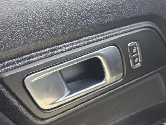 Photo of 2018 Magnetic Metallic Ford Mustang