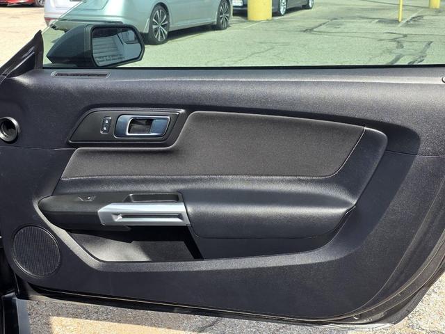 Photo of 2018 Magnetic Metallic Ford Mustang