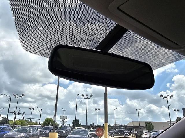 Photo of 2017 Gun Metallic Nissan Murano
