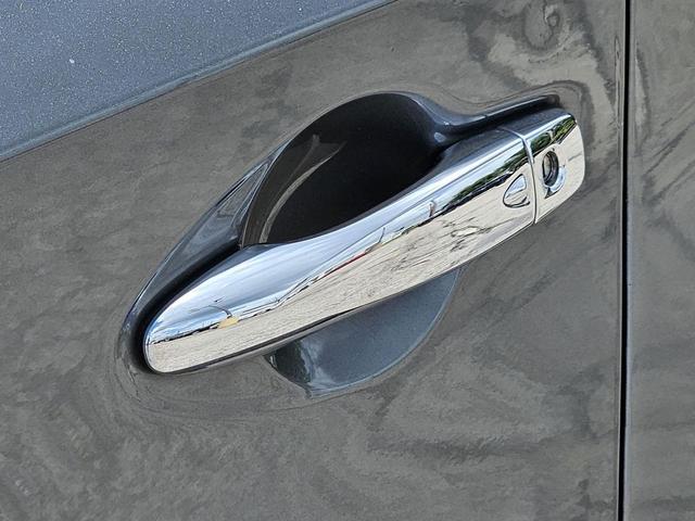 Photo of 2017 Gun Metallic Nissan Murano