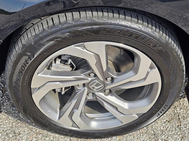 Photo of 2018 Crystal Black Pearl Honda Accord