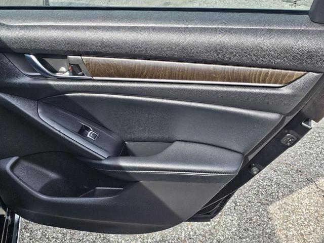 Photo of 2018 Crystal Black Pearl Honda Accord