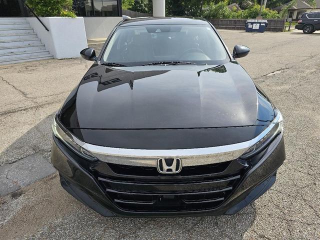 Photo of 2018 Crystal Black Pearl Honda Accord