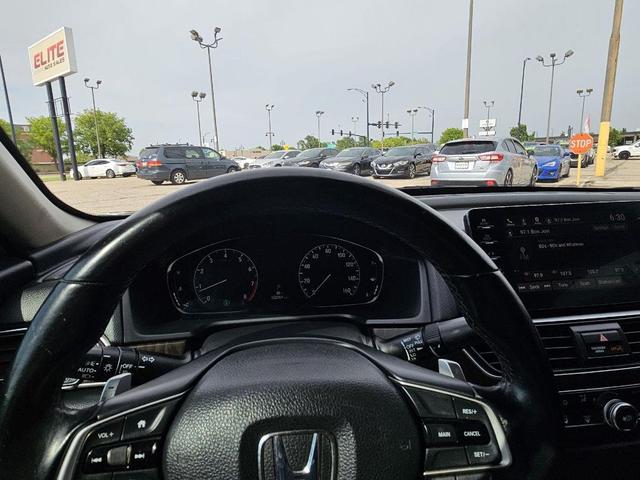Photo of 2018 Crystal Black Pearl Honda Accord