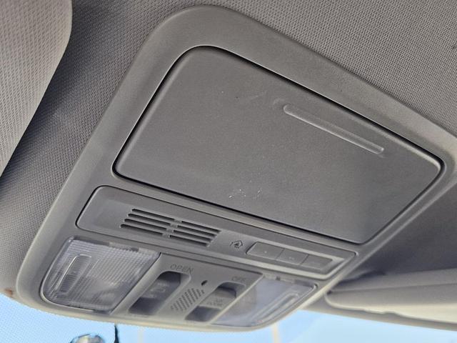 Photo of 2018 White Diamond Pearl Honda Pilot