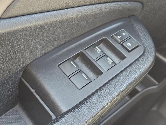 Photo of 2018 White Diamond Pearl Honda Pilot