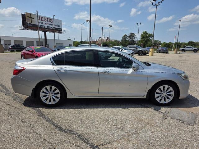Photo of 2014 Alabaster Silver Metallic Honda Accord