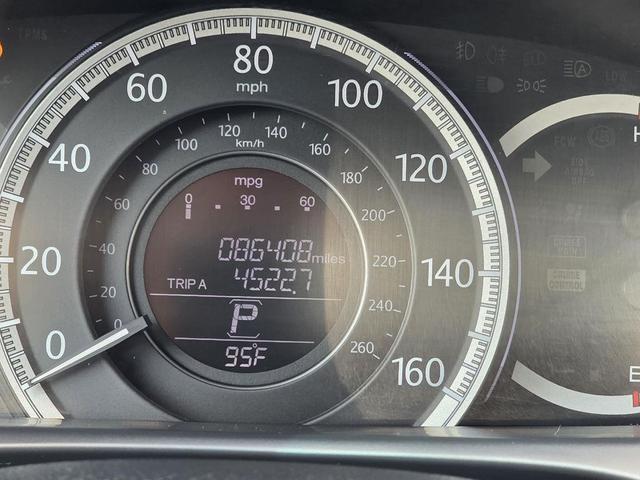 Photo of 2014 Alabaster Silver Metallic Honda Accord