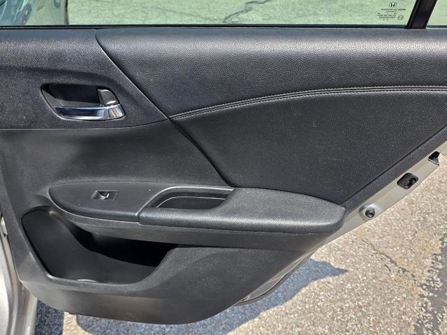 Photo of 2014 Alabaster Silver Metallic Honda Accord