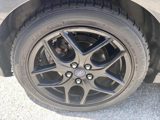 Photo of 2016 Magnetic Ford Focus