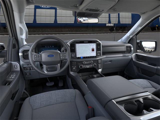 Photo of 2025 Oxford White Ford F-150