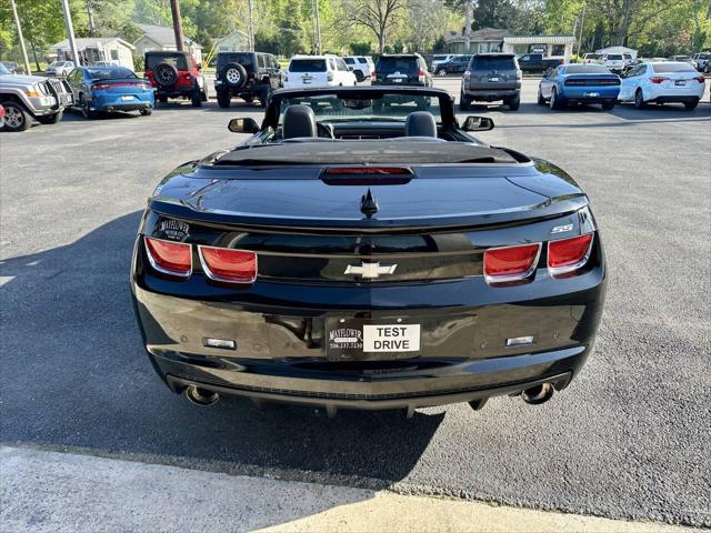 Photo of 2011 Black Chevrolet Camaro