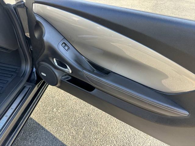 Photo of 2011 Black Chevrolet Camaro