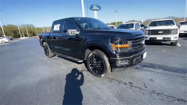 Photo of 2025 AGATE BLACK METALLIC Ford F-150