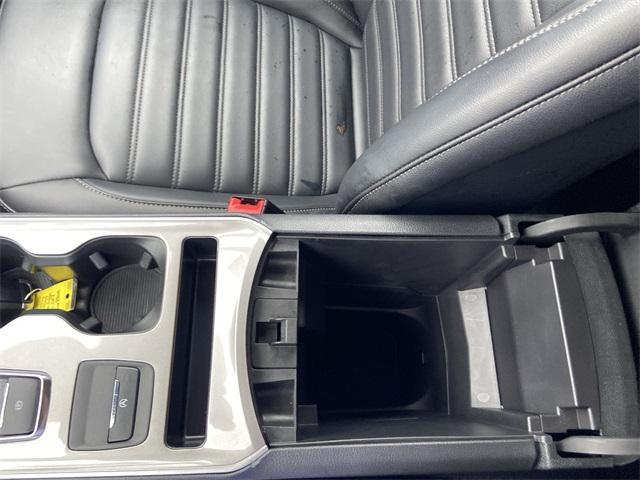 Photo of 2024 ATLAS BLUE Ford Edge