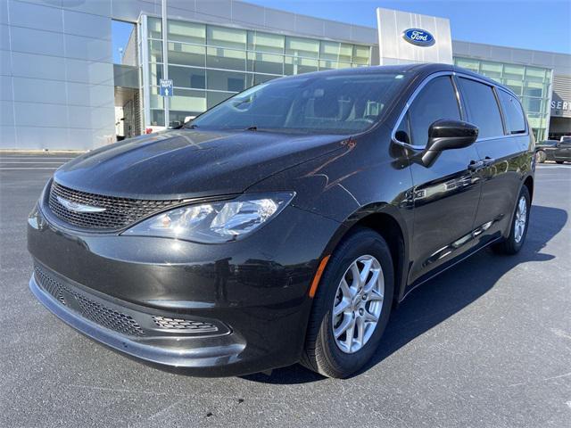 2022 Chrysler Voyager