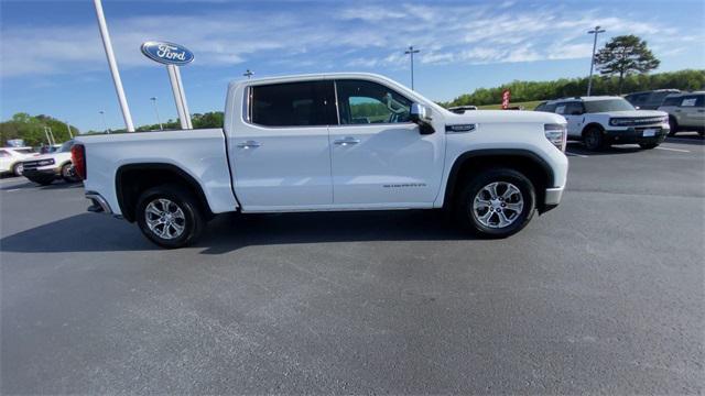 Photo of 2024 Summit White GMC Sierra 1500