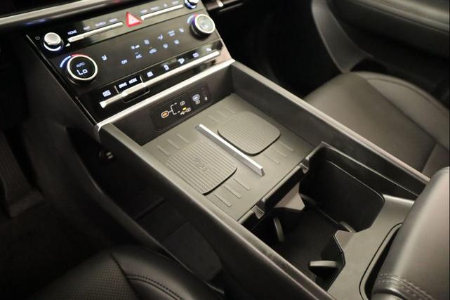 Photo of 2025 Phantom Black Hyundai SANTA FE