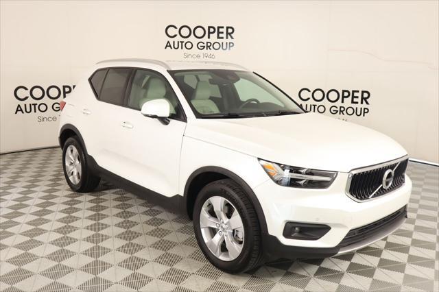 2022 Volvo XC40