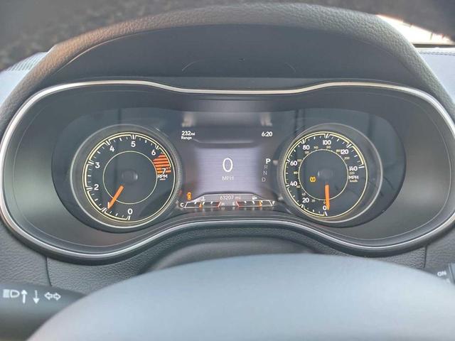 Photo of 2023 Diamond Black Jeep Cherokee