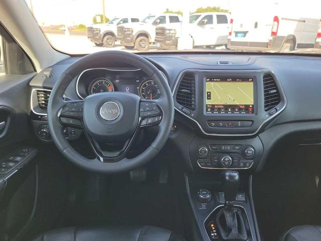 Photo of 2023 Diamond Black Jeep Cherokee