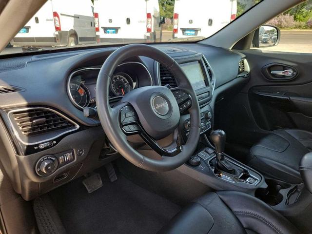 Photo of 2023 Diamond Black Jeep Cherokee
