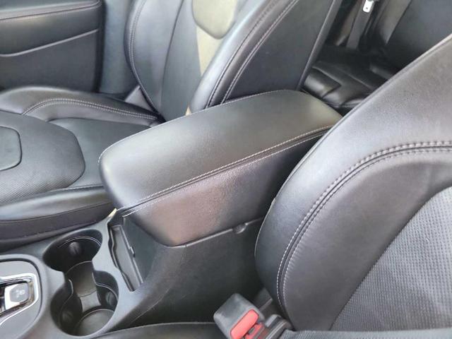 Photo of 2023 Diamond Black Jeep Cherokee
