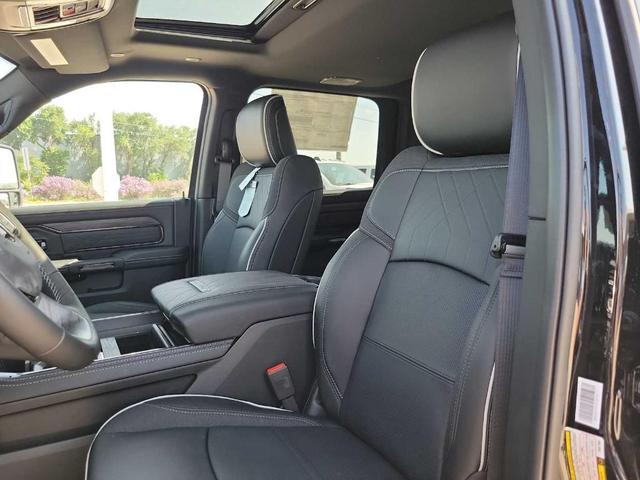 Photo of 2025 Diamond Black RAM 2500