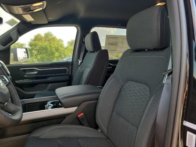 Photo of 2025 Diamond Black RAM 1500