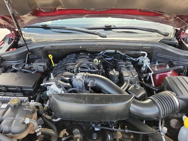Photo of 2023 Octane Red Pearlcoat Dodge Durango