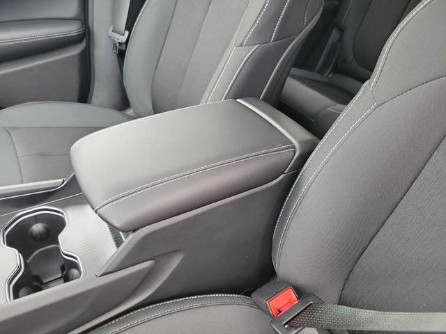Photo of 2025 Metallic Jeep Grand Cherokee L