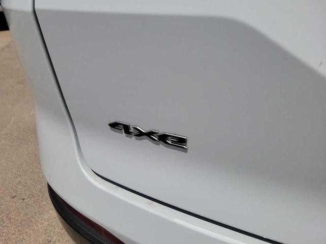 Photo of 2025 Bright White Clearcoat Jeep Wagoneer S