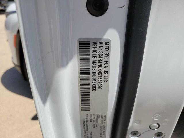 Photo of 2025 Bright White Clearcoat Jeep Wagoneer S