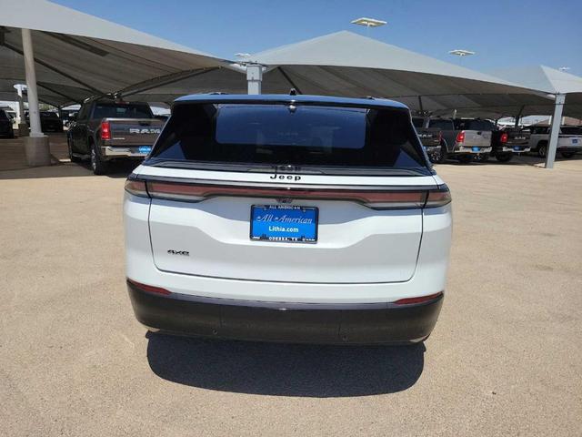 Photo of 2025 Bright White Clearcoat Jeep Wagoneer S