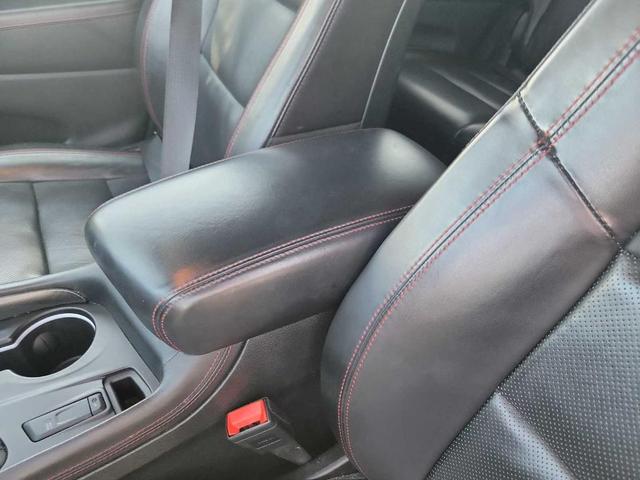 Photo of 2024 Octane Red Pearlcoat Dodge Durango